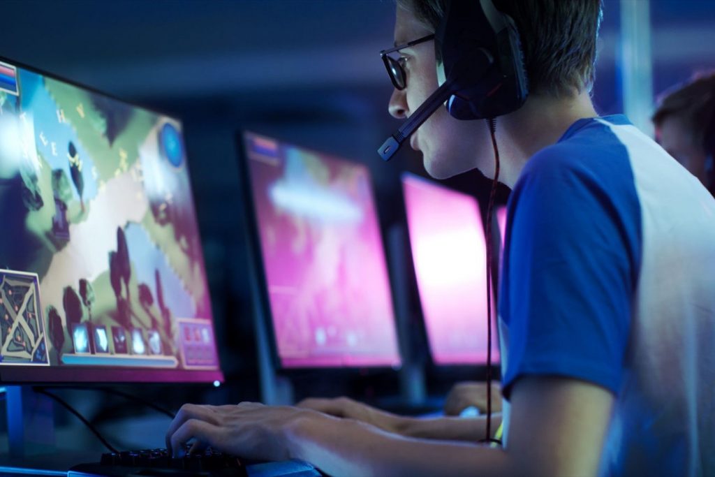 How do I get a job in gaming