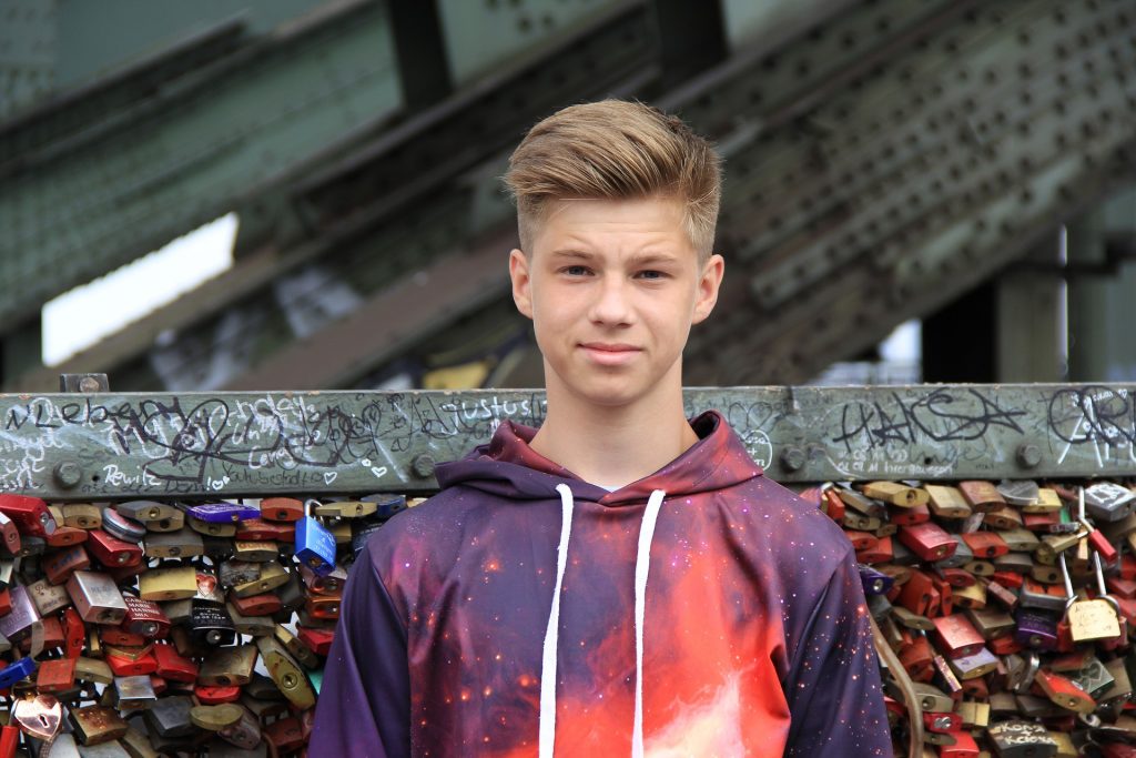 What jobs can you get at 14 years old as a Teenager?