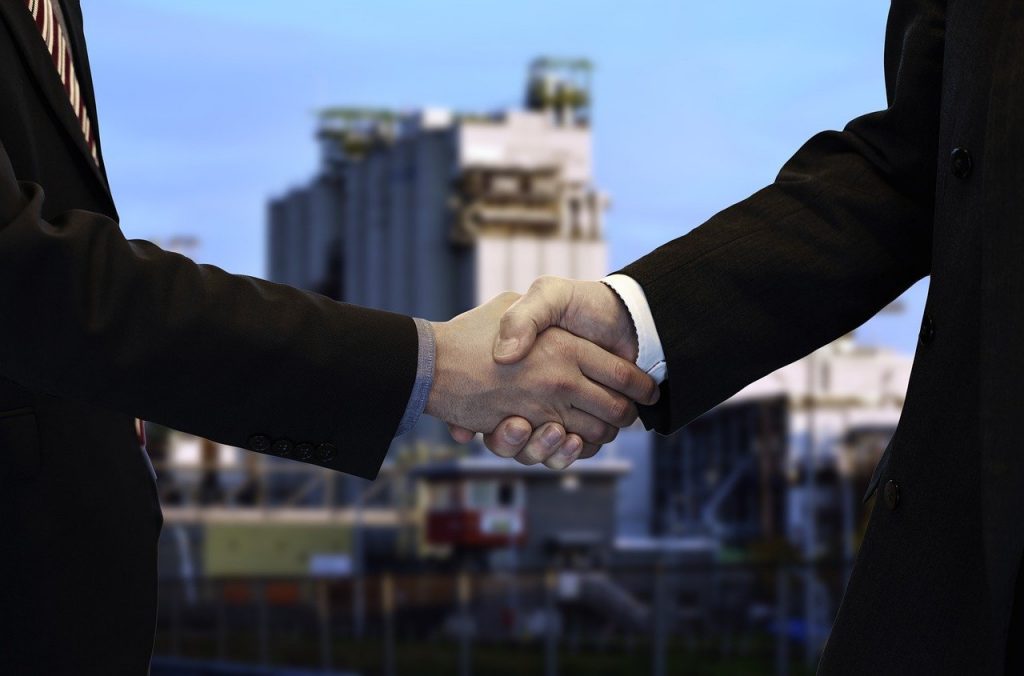 8 Networking Tips for Insurance Agents
