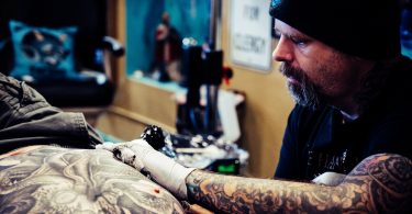 What's the Job Description, Salary, and Benefits of a Tattoo Artist