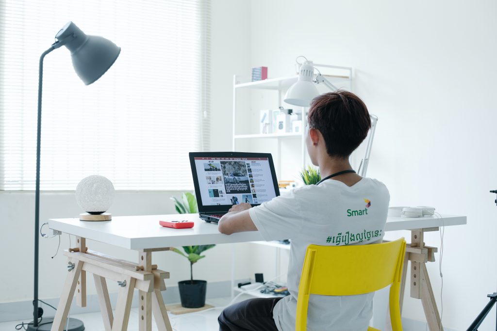 How tall is the average desk Must read