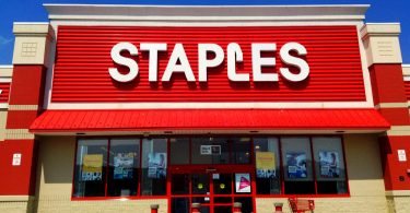 Does Staples drug test new employees?
