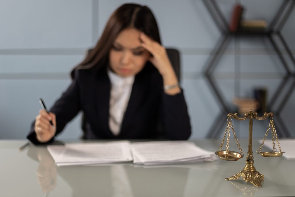 How to Be a Criminal Defense Lawyer
