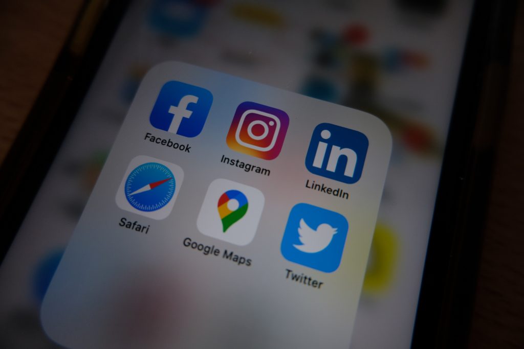 How to Like a Post on LinkedIn as a Company
