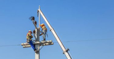 What Does a Journeyman Lineman Do