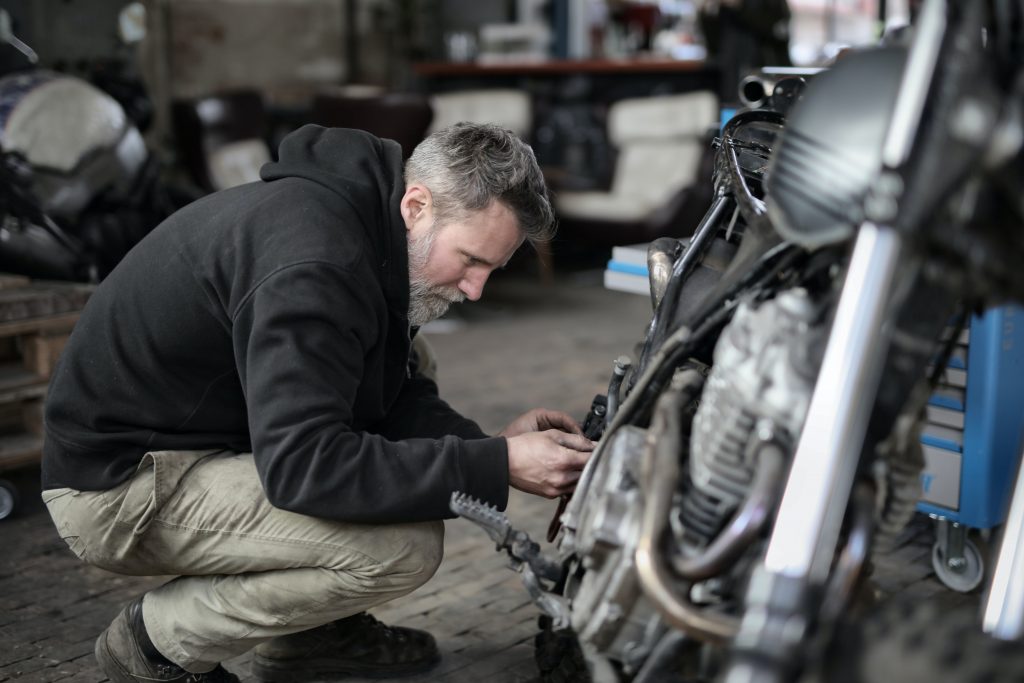 What Does a Dirt Bike Mechanic Do? (Salary, Job Description, and More) 10 What Does a Dirt Bike Mechanic Do