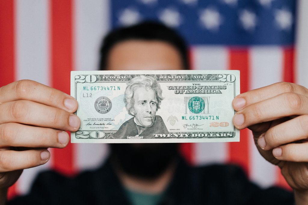 Top 10 Remote Jobs That Pay Better Than the Average USA Salary in 2022