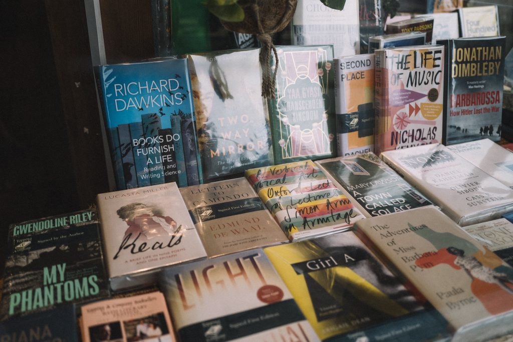 How to Sell Used Books on Amazon and Make Cool Cash