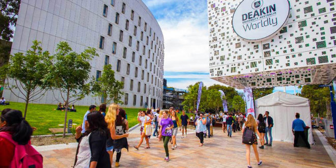 Deakin STEM Scholarship for International Students to Study in Australia