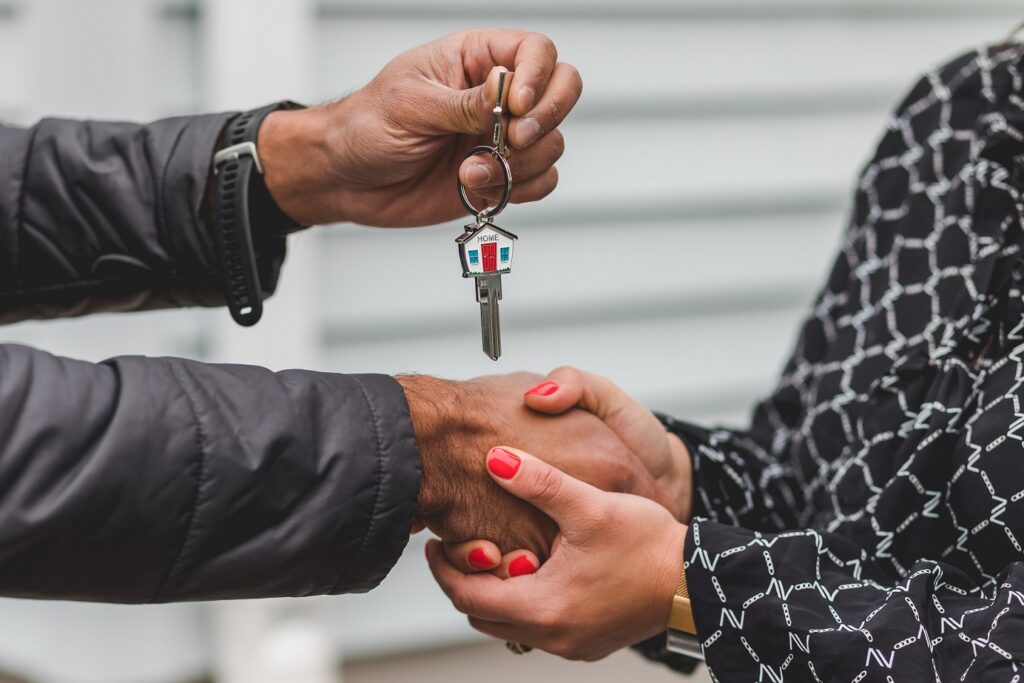 How Long Does It Take to Become A Real Estate Agent in Canada