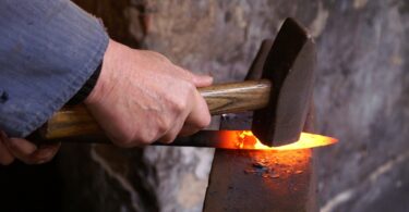 How to Become a Bladesmith