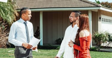 How to Become a Real Estate Agent in Manitoba