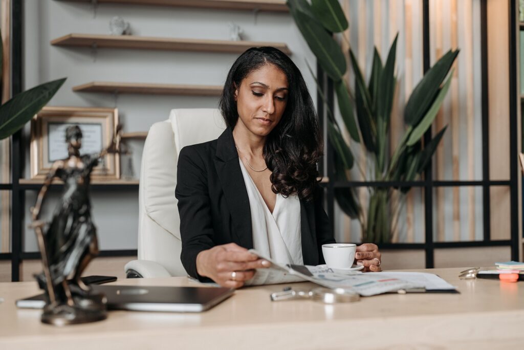 How to Become an Immigration Lawyer in Canada 
