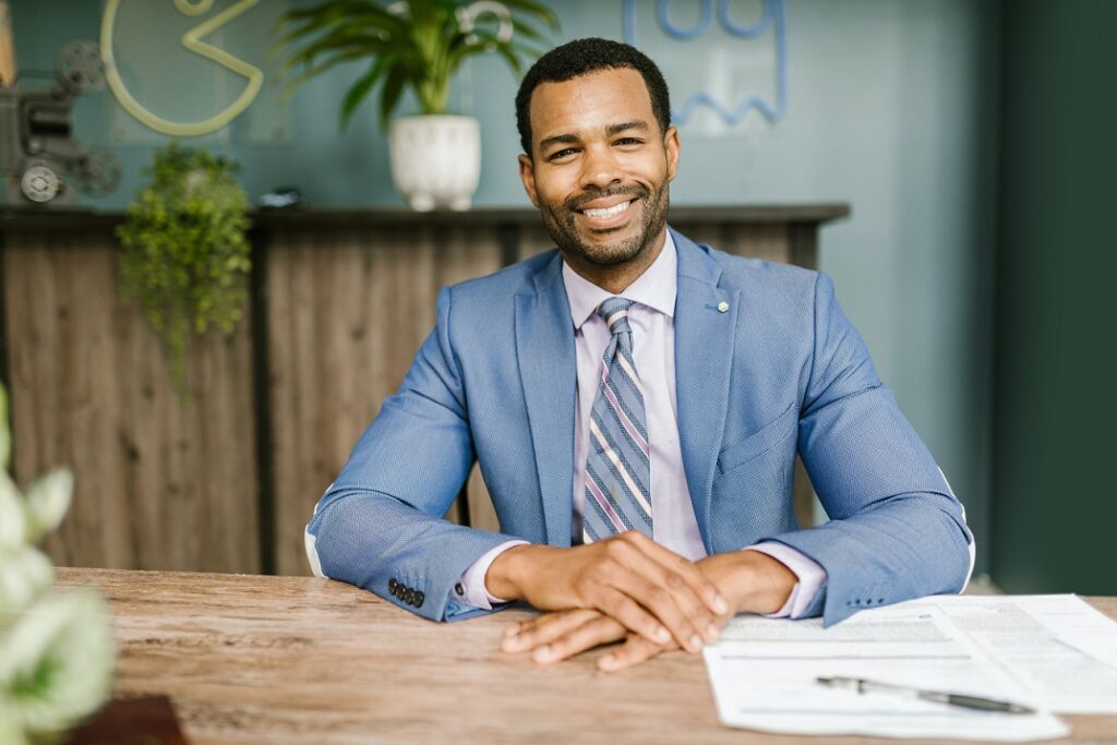 How to Become a Franchise Broker