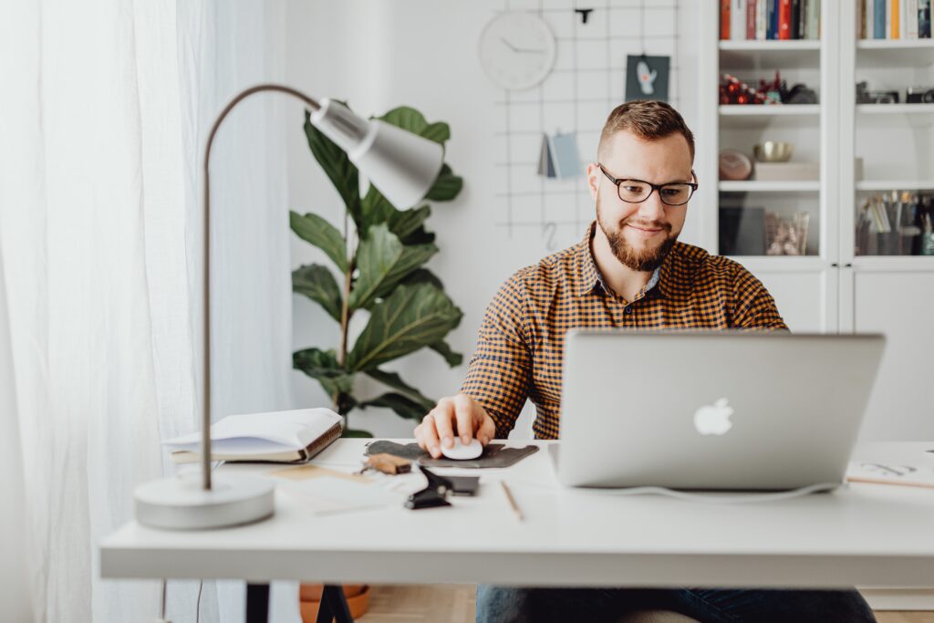 How to Apply For a Office Job in Canada as A Foreigner
