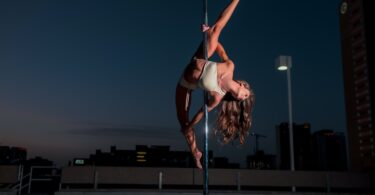 Top 5 Pole Dance Classes in Oakland, CA (2023)