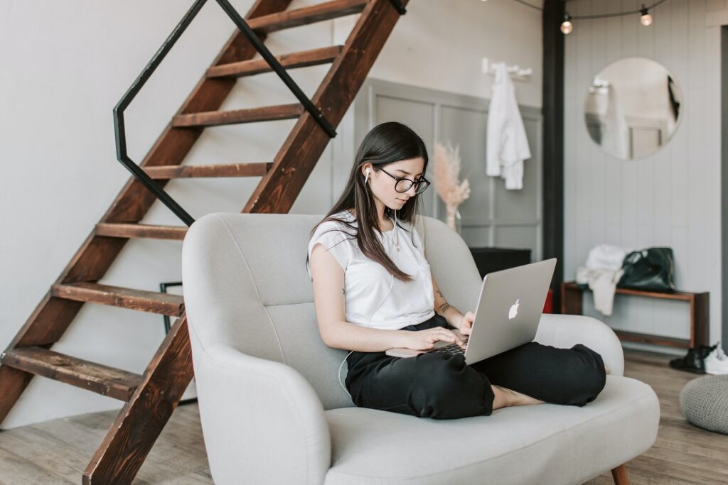 List of Top 5 Tuition-Free Online Scholarships For All Courses 2023