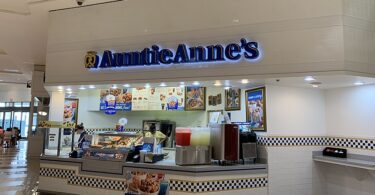 Auntie Anne’s Hiring Age: How Old Do You Have to Be to Work at Auntie Anne’s
