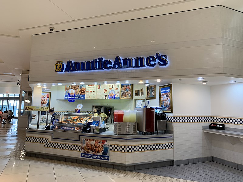 Auntie Anne’s Hiring Age: How Old Do You Have to Be to Work at Auntie Anne’s