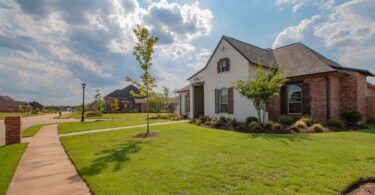 Mastering The Art Of Client Relationships: How To Foster Trust And Long-Term Partnerships As A Real Estate Agent